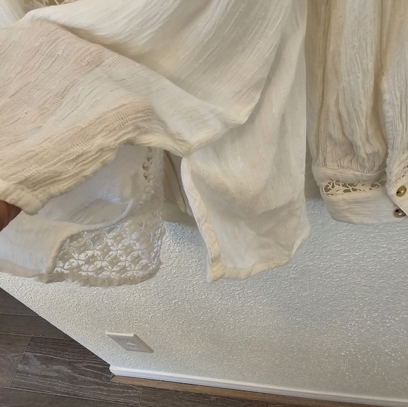 Free People Medium Crochet Accent Eyelet Cutout Blouse - Picture 8 of 10